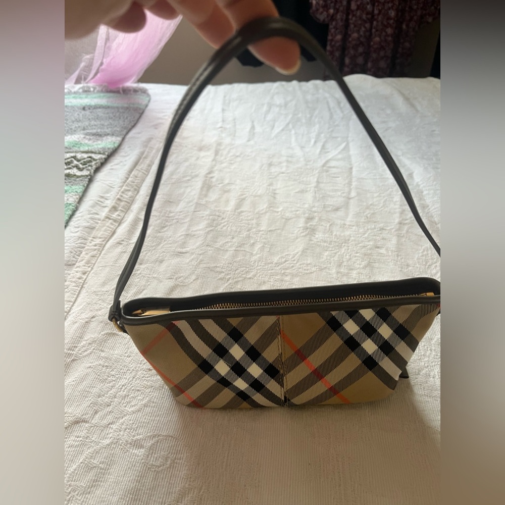 Burberry simple baguette - Picture 5 of 8